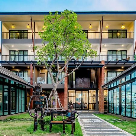 Momo Hotel チエンマイ エクステリア 写真