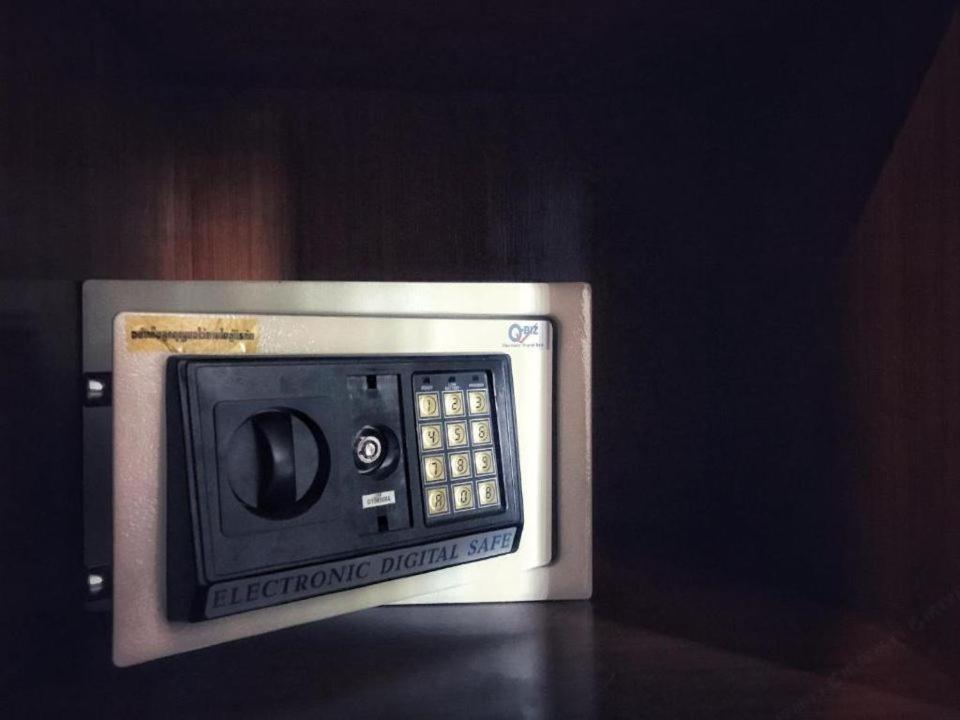 Momo Hotel チエンマイ エクステリア 写真